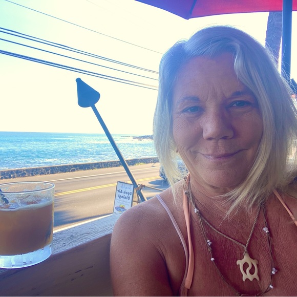 Meet your Posher, Dani - Picture 1 of 1